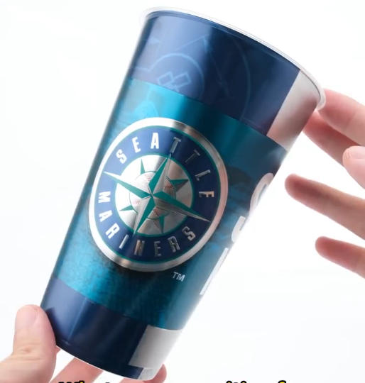 Zdobądź etykiety YZY z wytłoczonym efektem tekstury na swoje kubki