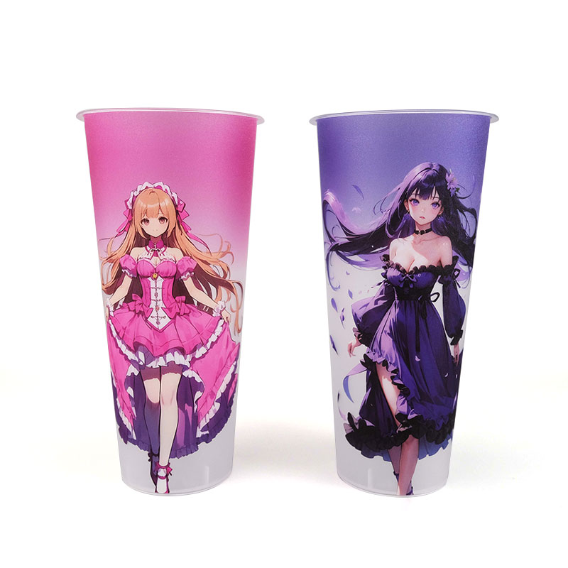 Kubek IML z wtryskiem tworzywa sztucznego PP do napojów